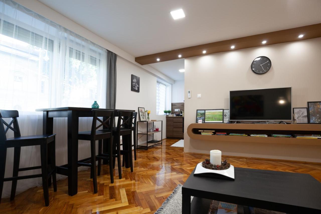Apartamento Stellar Downtown Szeged Exterior foto